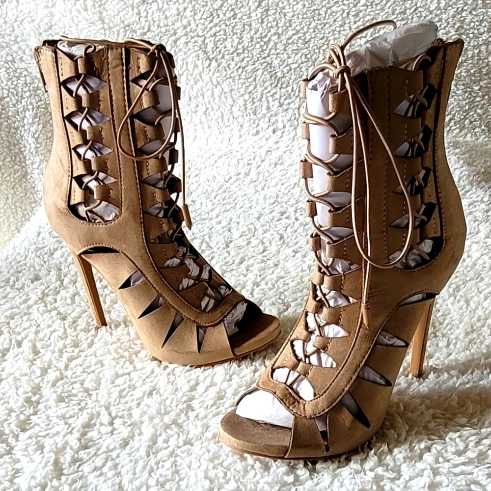 ShoeDazzle LATISHA TAUPE Size 6.5